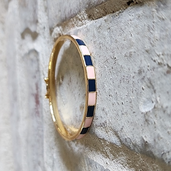 EUC! Kate Spade Bangle and Dust Bag - Picture 2 of 4